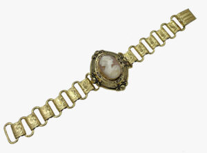 Vintage gold-tone bracelet with cameo