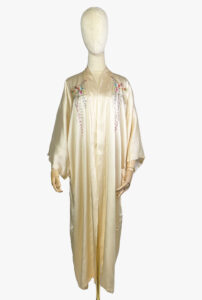 Vintage beige silk embroidered robe