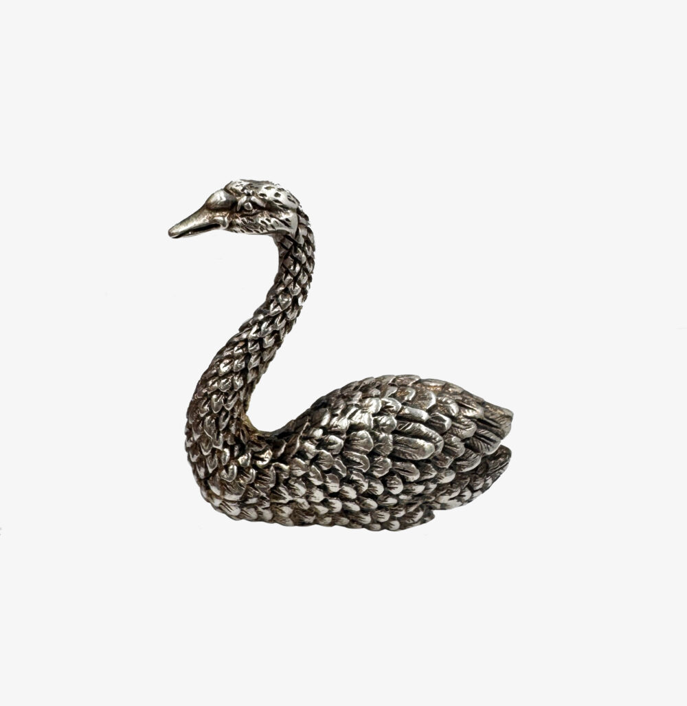 Vintage silver swan brooch