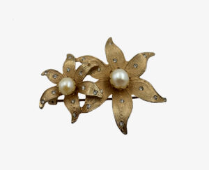 Vintage Kramer brooch