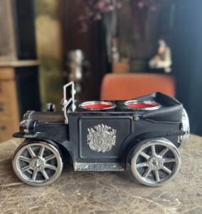 Vintage KOEI Unicon tabletop cigarette and lighter holder
