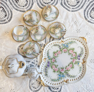 Ester Flora Getto hand-painted coffee set